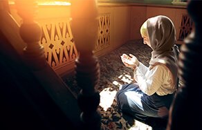 Rules to prevent menstruation during hajj